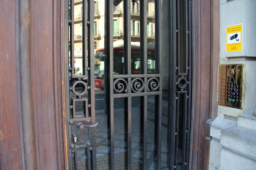 Alternative Creative Youth Hostel Barcelona Ngoại thất bức ảnh
