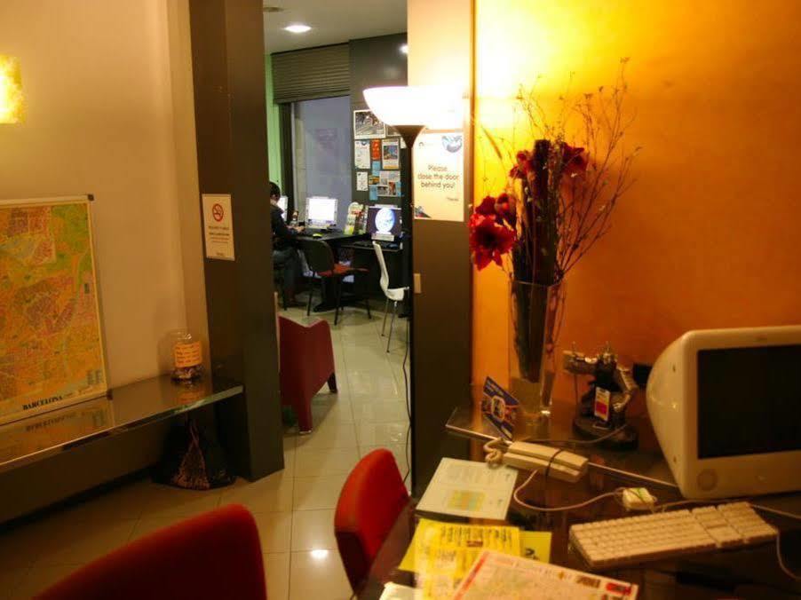 Alternative Creative Youth Hostel Barcelona Ngoại thất bức ảnh